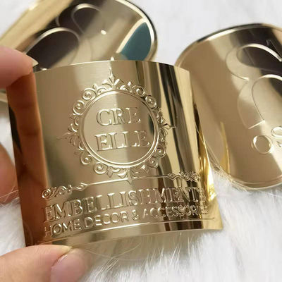 Wodoszczelna naklejka - niezbędny element etykiet perfum