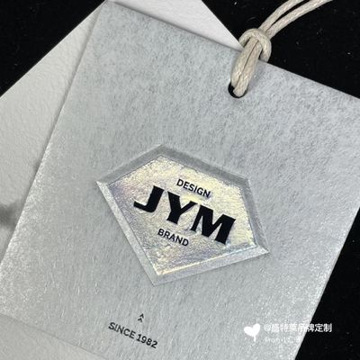 Luksusowa etykieta bezpłatna Swing Hangtag Drukowana etykieta papierowa