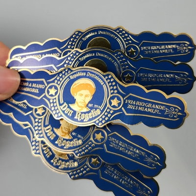 Wysokiej jakości etykieta na cygara OEM z prywatnym logo, naklejka samoprzylepna, druk UV 3D, wytłaczanie folią złotą z etykietą na cygara z nadrukiem winylowym na imprezę, wesele i Boże Narodzenie