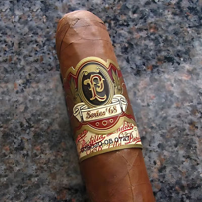 kupować Custom Self Adhesive 3D Embossed Gold Foil Cigar Label with ISO9001 Certification for Premium Branding online manufacture