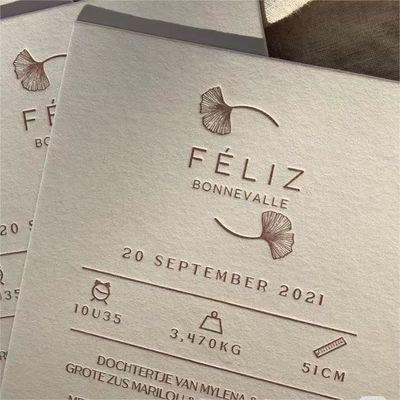 Dobra cena. Papier twardy, drukowane na zamówienie, świąteczne podziękowania, życzenia urodzinowe w Internecie
