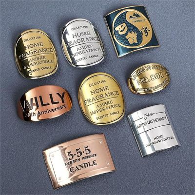 Dobra cena. butelka wina złota czerwona etykieta wina perfumy butelki metalowe naklejka z Twoim projektem ODM Drukowany kolor kolor Pantone wodoodporny w Internecie