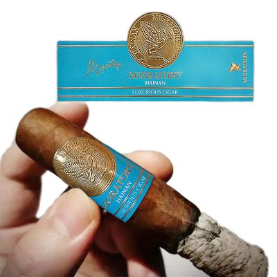 Dobra cena. Luxury 3D Effect Cigar Label with Pantone Color and UV Printing for Premium Cigar Bands w Internecie